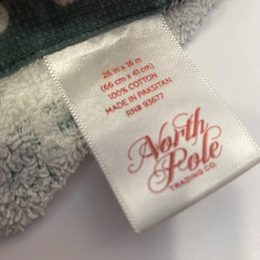 St Nicholas Square Christmas Hand Towel‎ Set 2pc Green White Santa Snowflakes